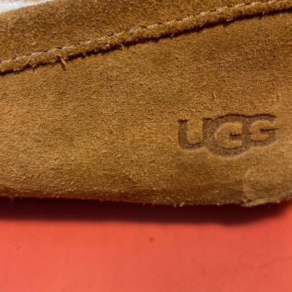 Wos Ugg slippers SZ 8 - Picture 7 of 7